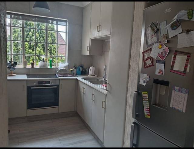 2 BEDROOM APARTMENT FOR SALE IN BEDFORD PARK